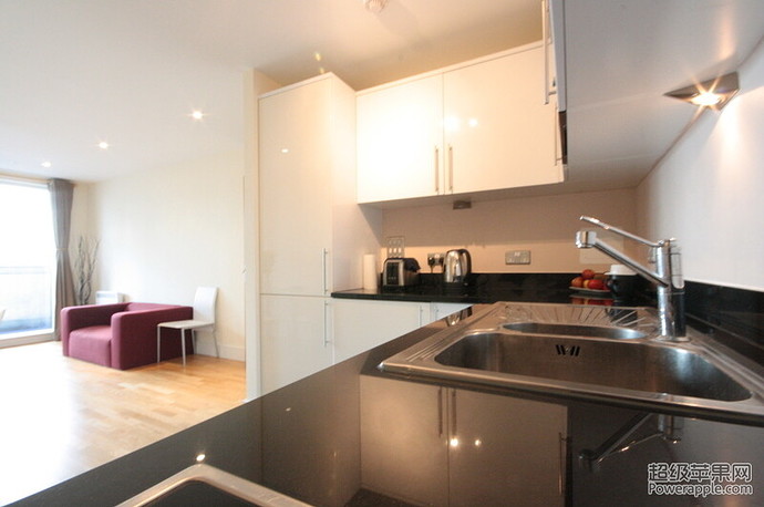 Maxwell Properties - For Sale, Buy - 2 bed in Wharfside Point - Canary Wharf, E14 (17).JPG