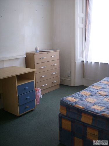 ground floor front room.JPG