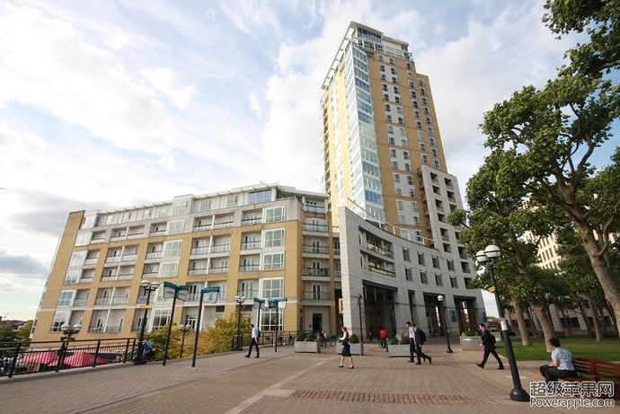 Maxwell Properties E14 2 Bedroom Rent Canary Riverside 48 Westferry Circus Canar.jpg