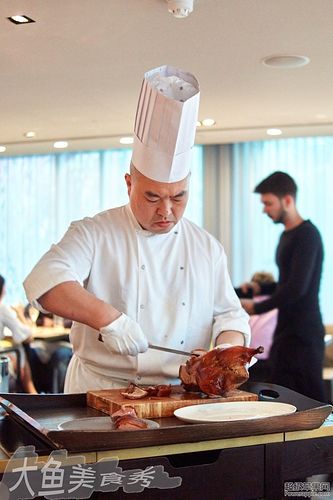 HKK - Peking Duck Chef - small.jpg