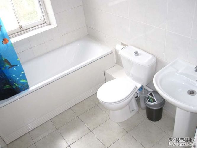 bathroom1.jpg