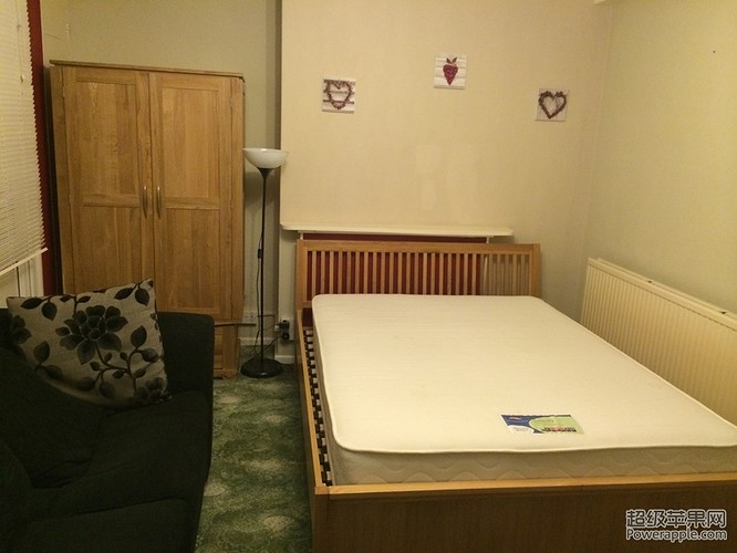 Big Double Room with sofa.JPG