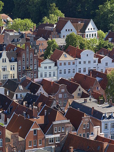 450px-Germany_Luebeck_gables.jpg