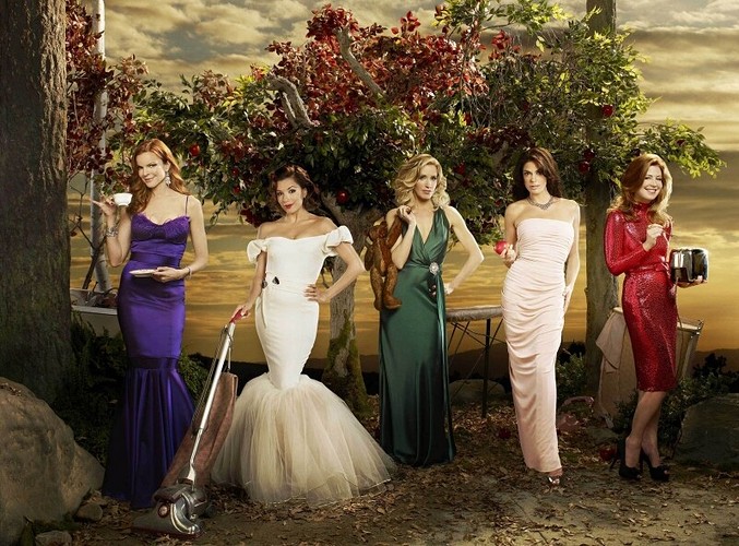 Desperate-Housewives-Season-6-Promo-Cast-Pic-desperate-housewives-8023140-2560-1885.jpg