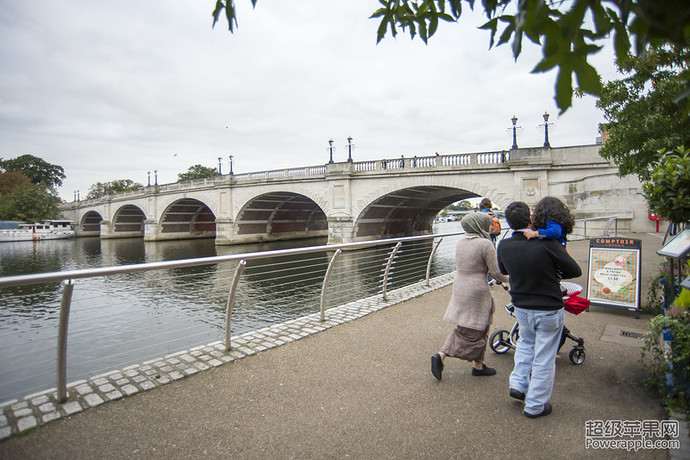 Kingston bridge.jpg