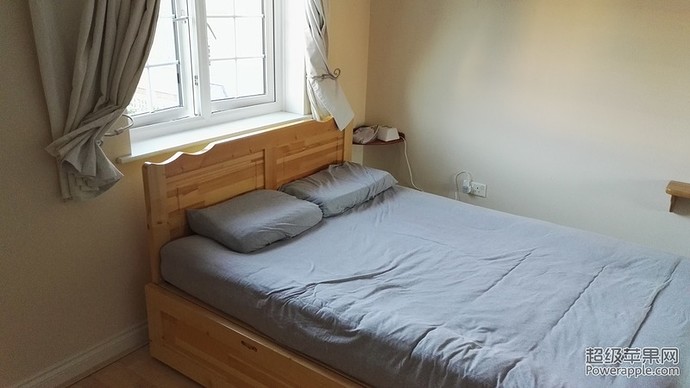 bedroom1.jpg