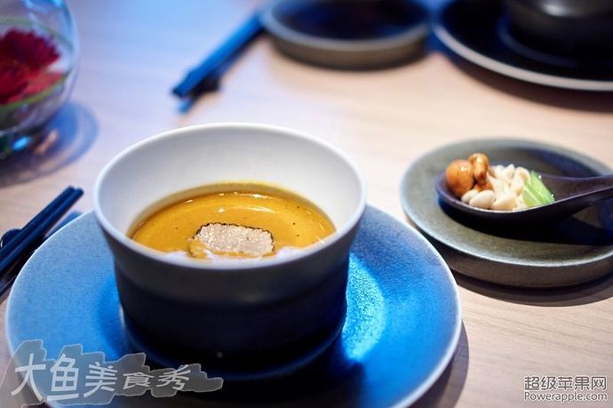 HKK - Supreme Chicken and Truffle Soup - small.jpg