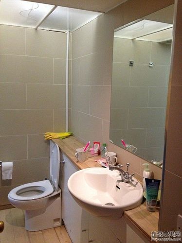 bathroom1.jpg