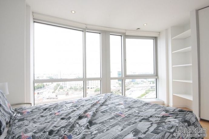 Bedroom (4).JPG