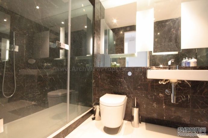 2nd Bedroom Bathroom (Copy).JPG