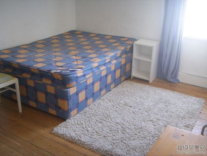 first floor mid room.JPG