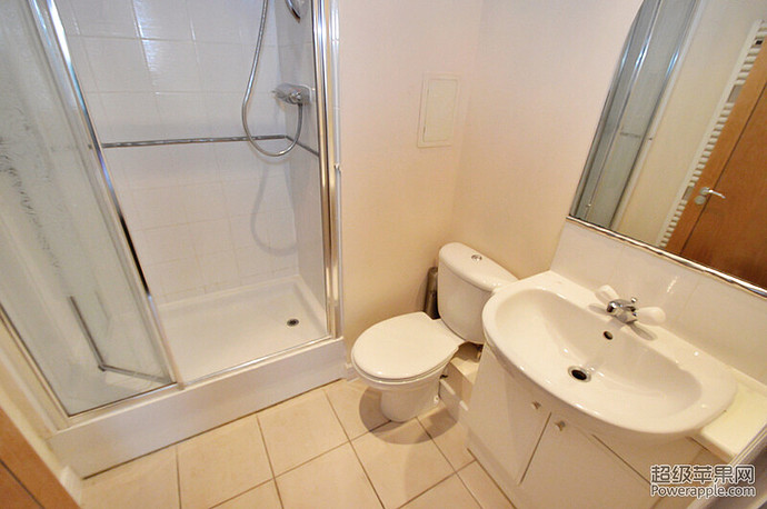 Ensuite Shower.JPG