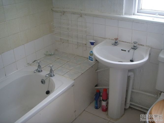 bathroom 1.JPG