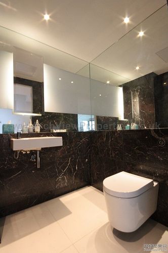 Guest Washroom (Copy).JPG