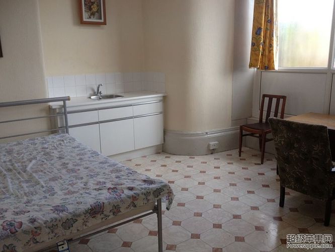 room6f.jpg