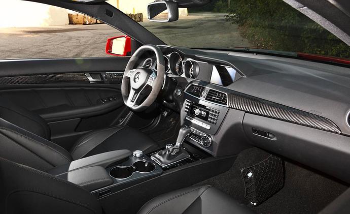 2012-mercedes-benz-c63-amg-coupe-interior-photo-428303-s-1280x782.jpg