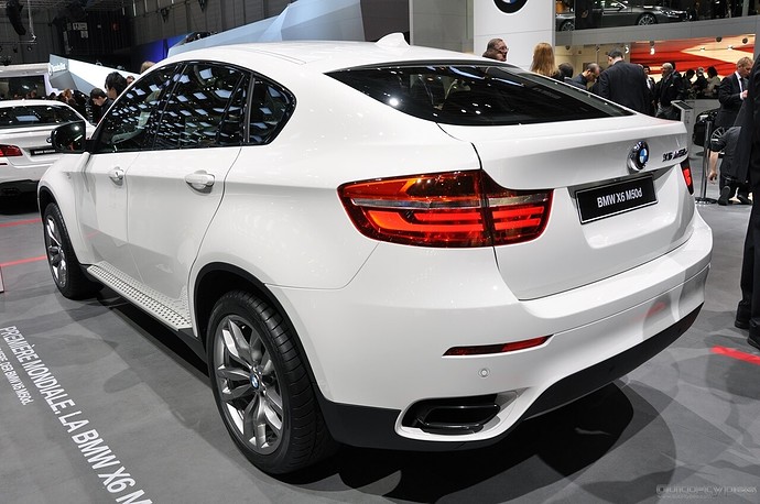 2012-BMW-X6-M50d-rear-at-Geneva-Motor-Show-2012_9260.jpg