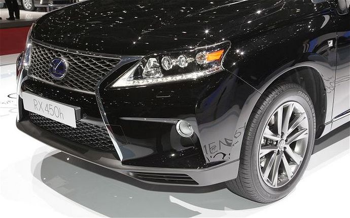 2013-lexus-RX-450h-front-bumper.jpg