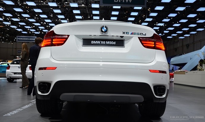 2012-BMW-X6-M50d-rear-view-at-Geneva-Motor-Show-2012_9860.jpg