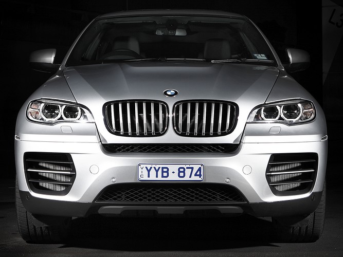 BMW-X6-M50d-front1.jpg