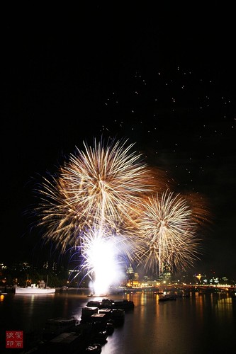 thamsfireworks07.jpg