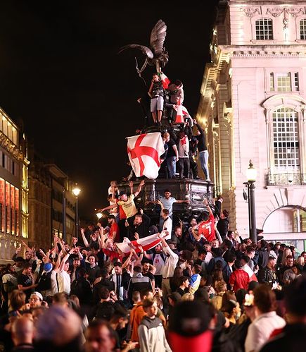 0_Euro-2020-Fans-gather-in-London-ahead-of-Ukraine-v-England