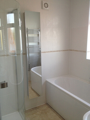 bathroom-installation-tiles-small-border