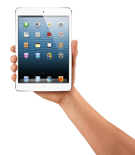 iPad_mini_inHand_Wht_iOS6_PRINT.jpg