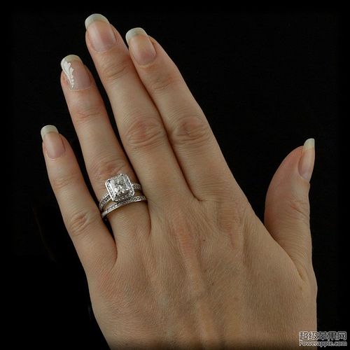 Radiant Cut Moissanite Diamond Wedding Set-4-5-800x800.jpg
