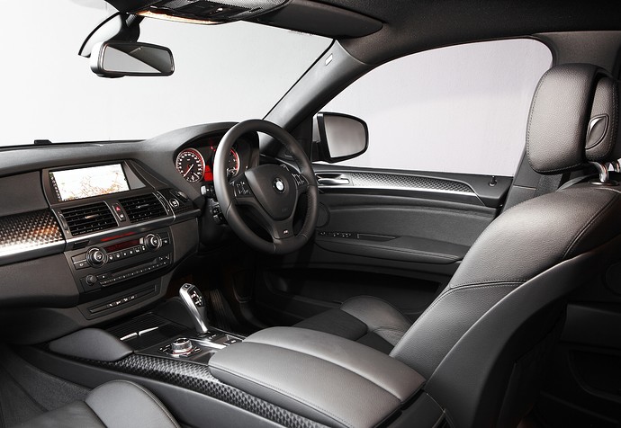 BMW-X6-M50d-main-interior1.jpg