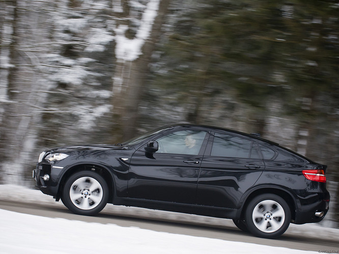 2013_bmw_x6_31_1600x1200.jpg