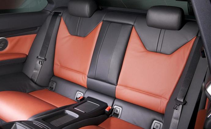 2011-bmw-m3-frozen-gray-coupe-rear-seats-photo-355091-s-1280x782.jpg