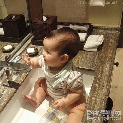 In Chongming Hotel Sink!.jpg