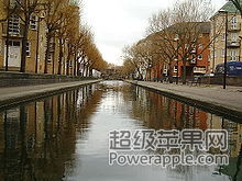 220px-Canadawater_canal_low.jpg