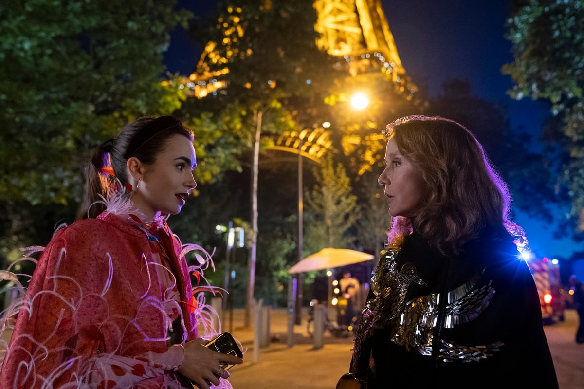 Emily-in-Paris-season-3-eiffel-tower