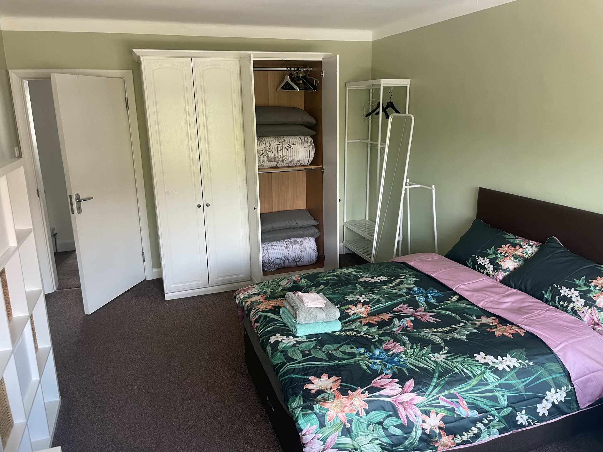 Double Bedroom 2 -1